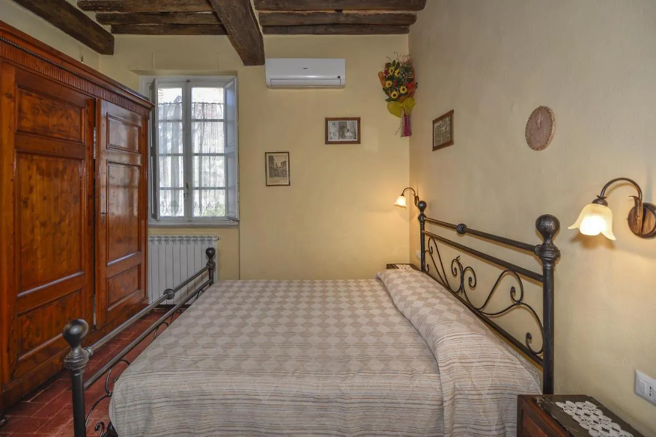 Bed & Breakfast Lucca Fora Bed & Breakfast Capannori